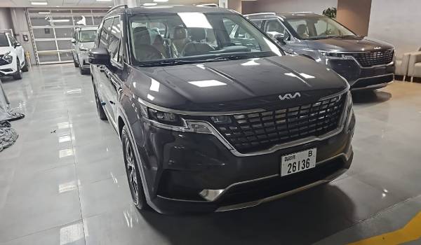 Kia Carnival 2024 car rental in dubai